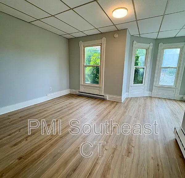 285 Montauk Ave #1 — Photo 5