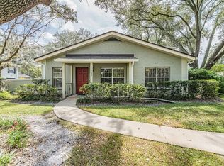 11739 Raintree Dr, Temple Terrace, FL 33617