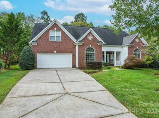 11909 Connie Ct, Matthews, NC 28105