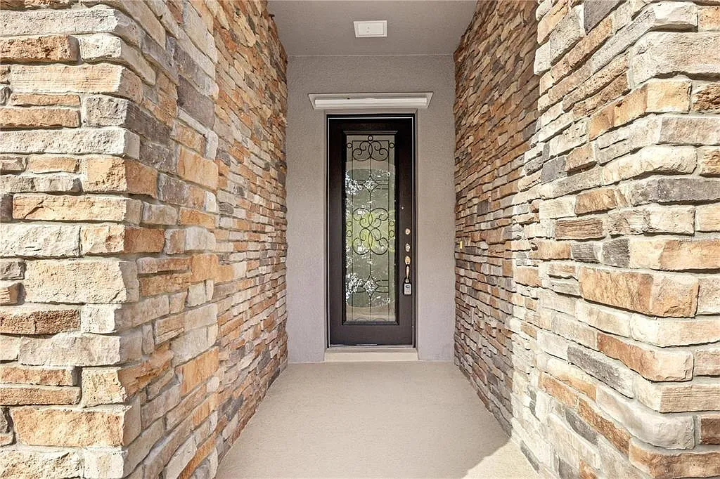 4 bed, 4.0 bath, 3290 sqft, $4,800 — Photo 2