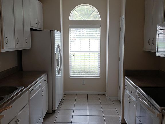 5th image of 2929 Alexis Ln