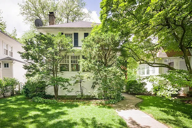 129 Prairie Ave photo 1