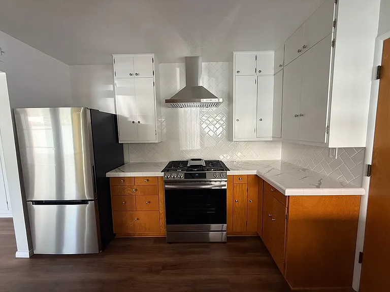 630 Tabor Ln — Photo 6