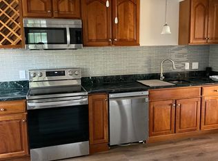 71 Summer St FLOOR 2, West Warren, MA 01092