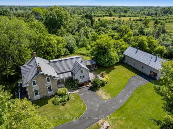 28 South St, Drummond/north Elmsley, ON K7H 2G1