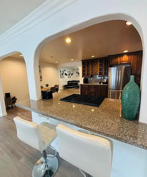 4880 Bruges Ave — Photo 15