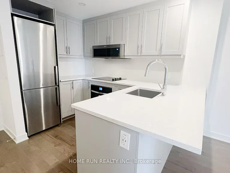 340 Queen St #804 — Photo 5