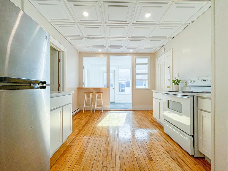 329 Preble St #2 — Photo 5