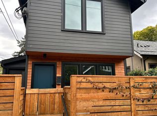 5774 NE Rodney Ave #B, Portland, OR 97211