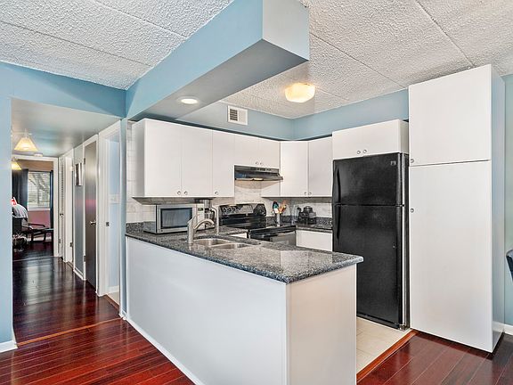3rd image of 437 Cavalier Ct APT 109-A