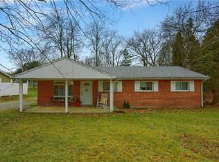 10 Dover Dr, Cranberry Township, PA 16066