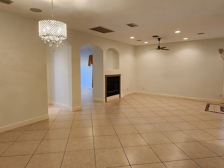 20003 Nob Oak Ave — Photo 5