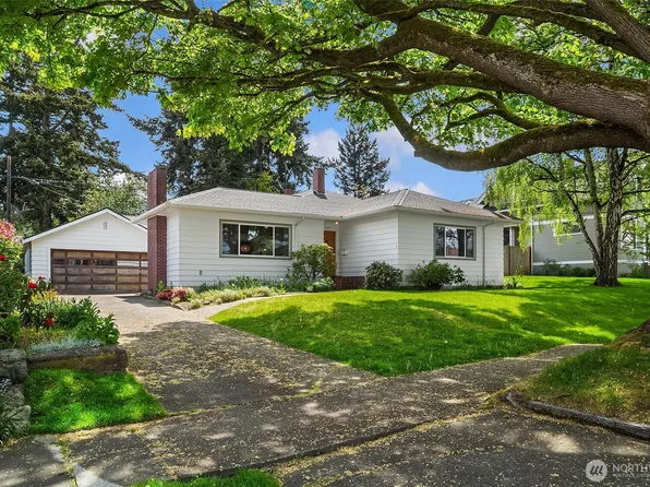 1707 8th Street, Anacortes, WA 98221