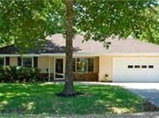 9327 Willowview Ln, Houston, TX 77080