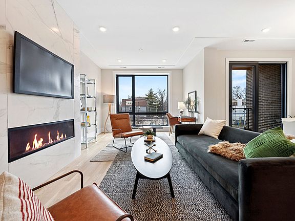 3rd image of 3352 N Ashland Ave #2S