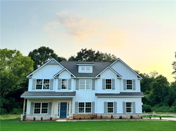 6 McLendon Rd, Fort Mitchell, AL 36856