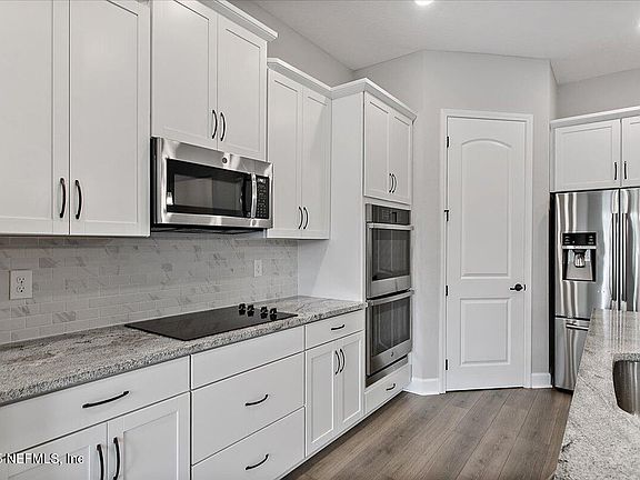 5th image of 8589 ELLA JANE Drive