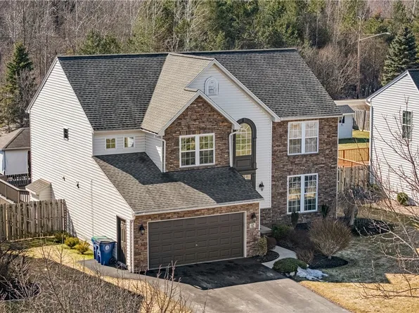62 Echowood Dr, East Amherst, NY 14051