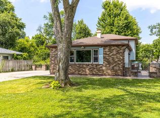 18226 W Big Oaks Rd, Grayslake, IL 60030