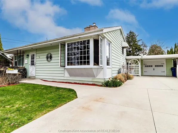 32 Maple St, Chatham Kent, ON N7L 2E6