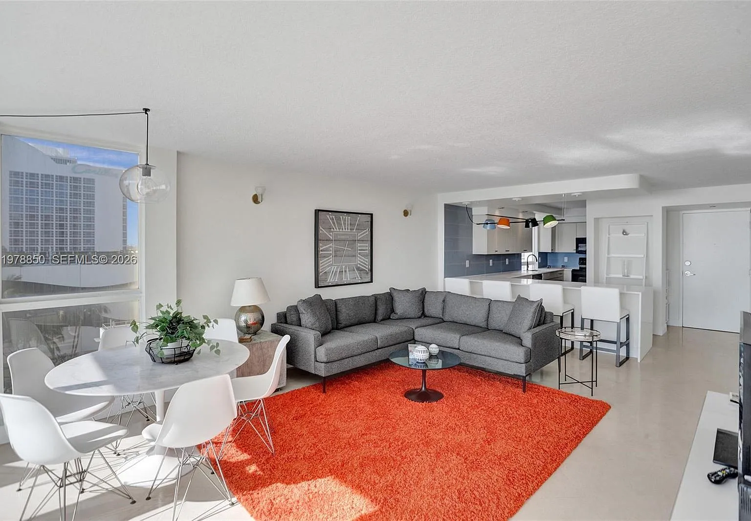 The Collins Condo — Photo 4