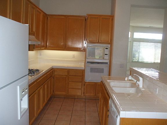 5th image of 4003 Portobello Pl