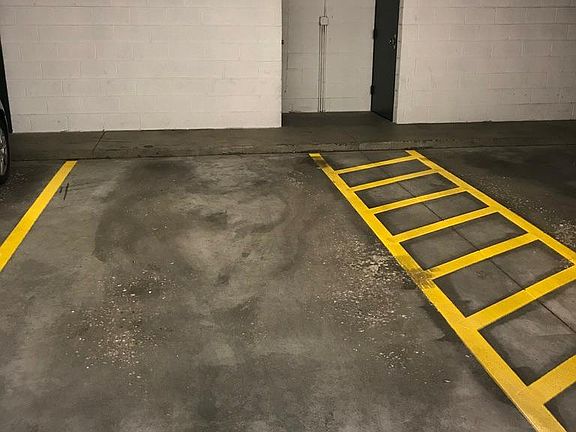 5th image of 6400 W Berteau Ave #1-513