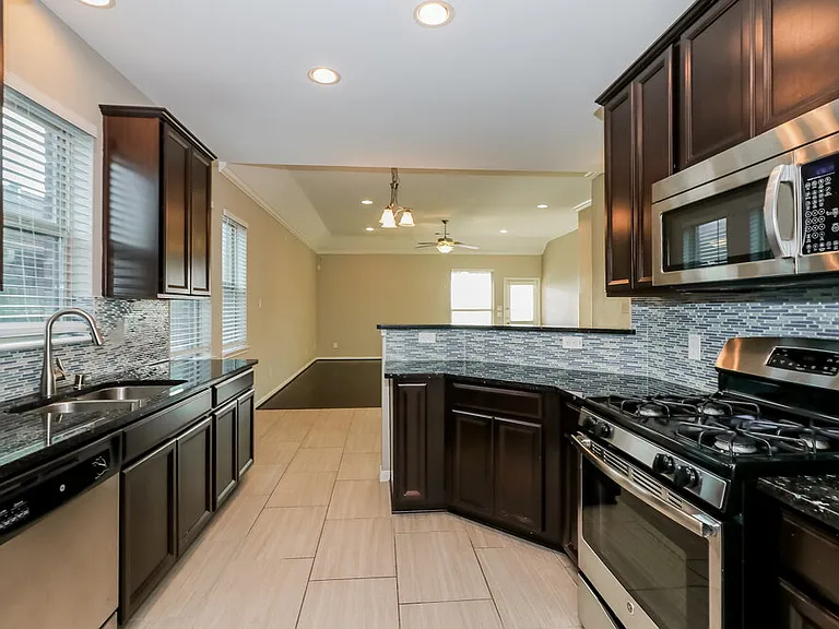 18746 Majestic Vista Ln — Photo 9