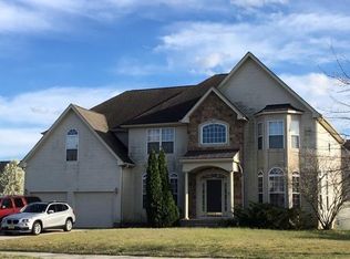 908 Monet Ct, Williamstown, NJ 08094