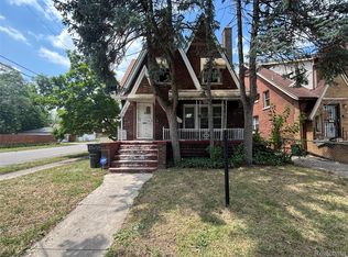 15401 Sorrento St, Detroit, MI 48227