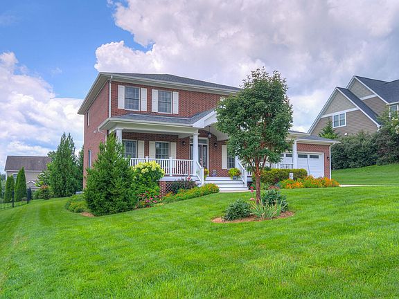 2nd image of 912 Willard Dr