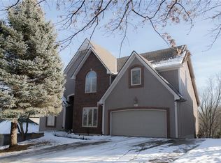 5641 Oakview St, Shawnee, KS 66216