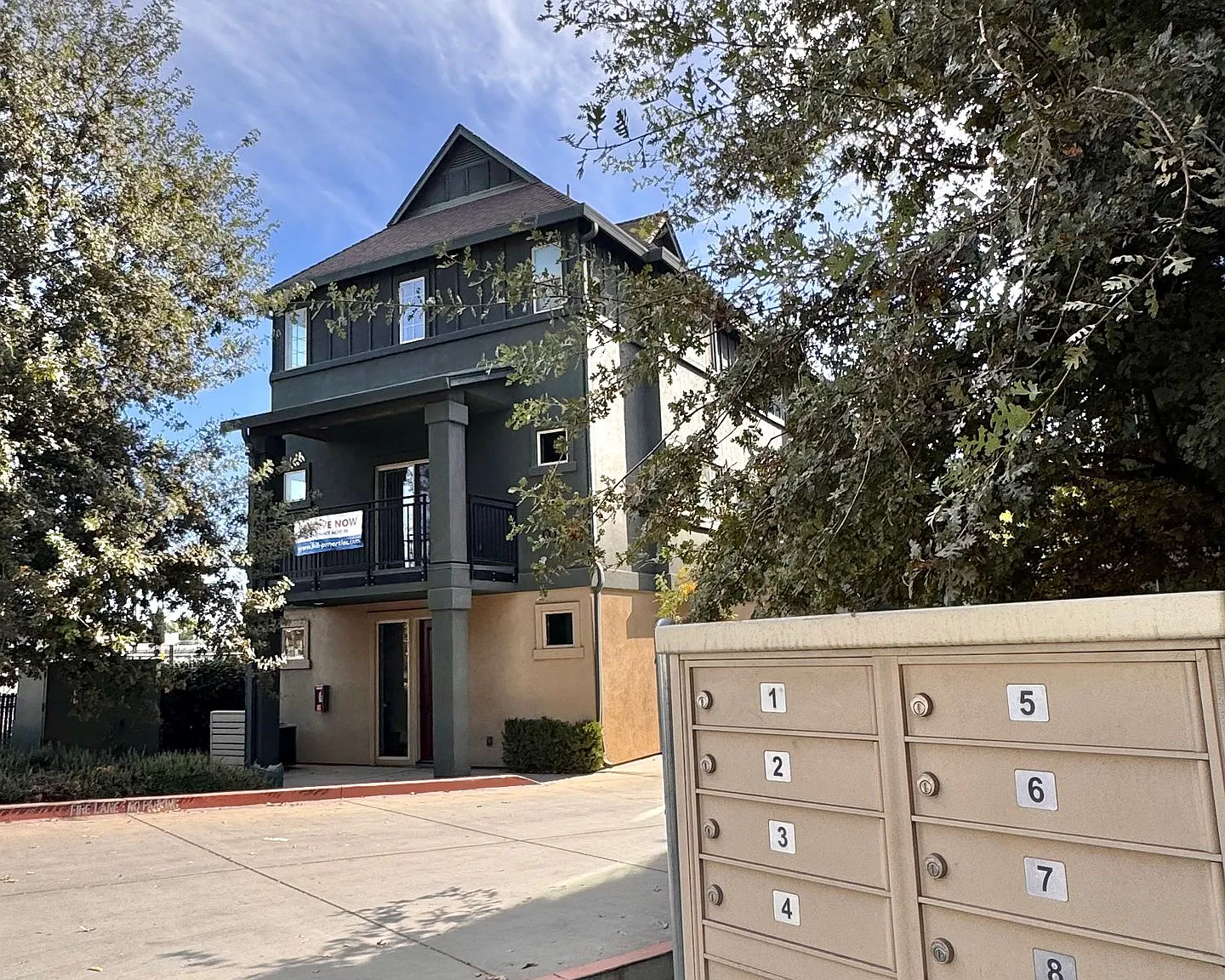 Available NOW & Pre-leasing for Summer 2027! The Fieldhouse — Photo 3