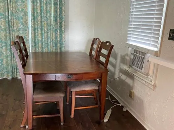 1715 Arizona Ave, Chickasha, OK 73018