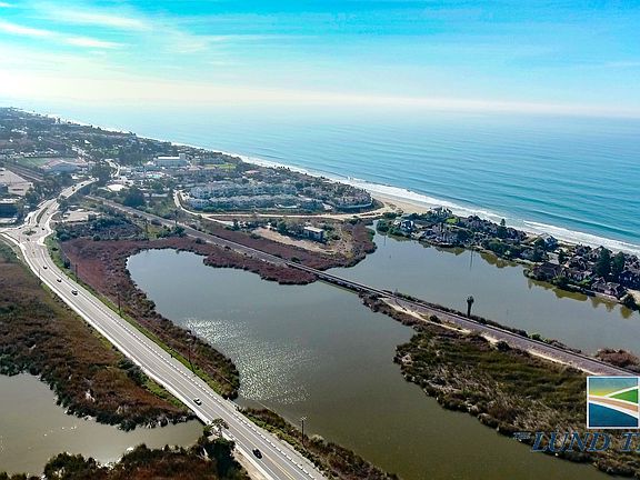 3rd image of 2140 S Coast Hwy