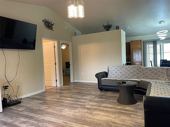 2nd image of 413 Blackbird Way