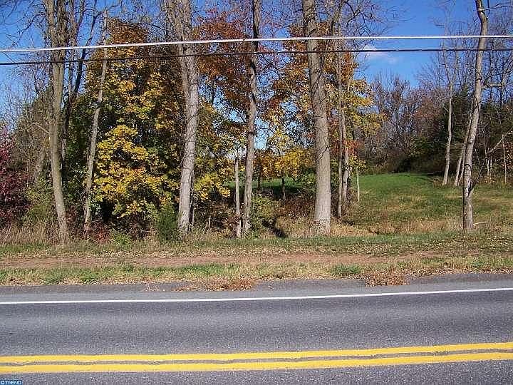1st image of 946 Brownsville Rd