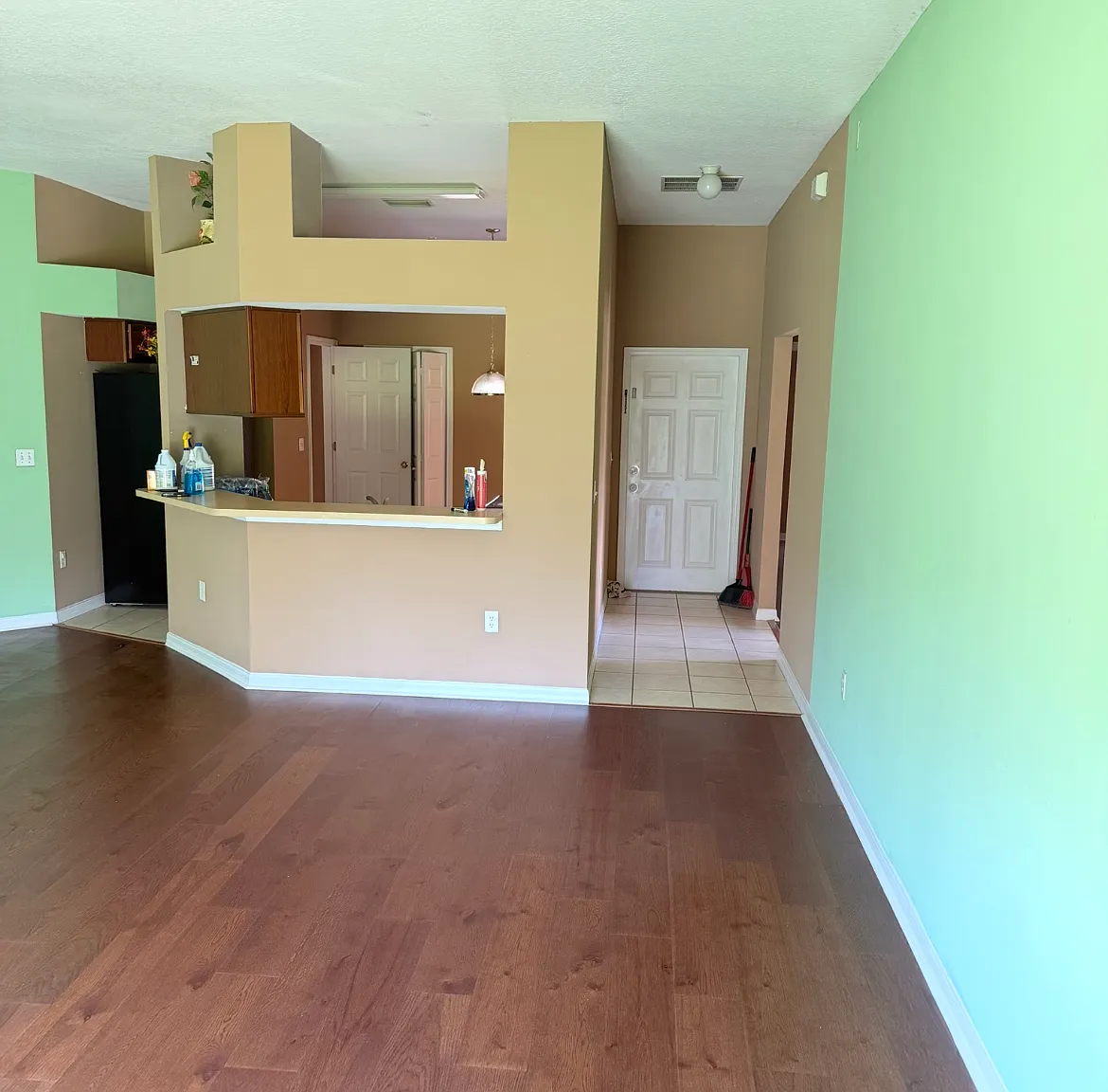 4 bed, 1544 sqft, $2,000 — Photo 4