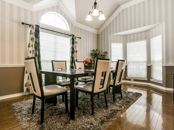 3rd image of 1315 Wine Creek Ct
