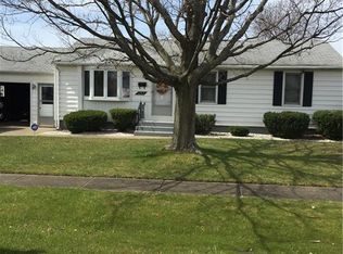 4263 E Frontier Dr, Blasdell, NY 14219