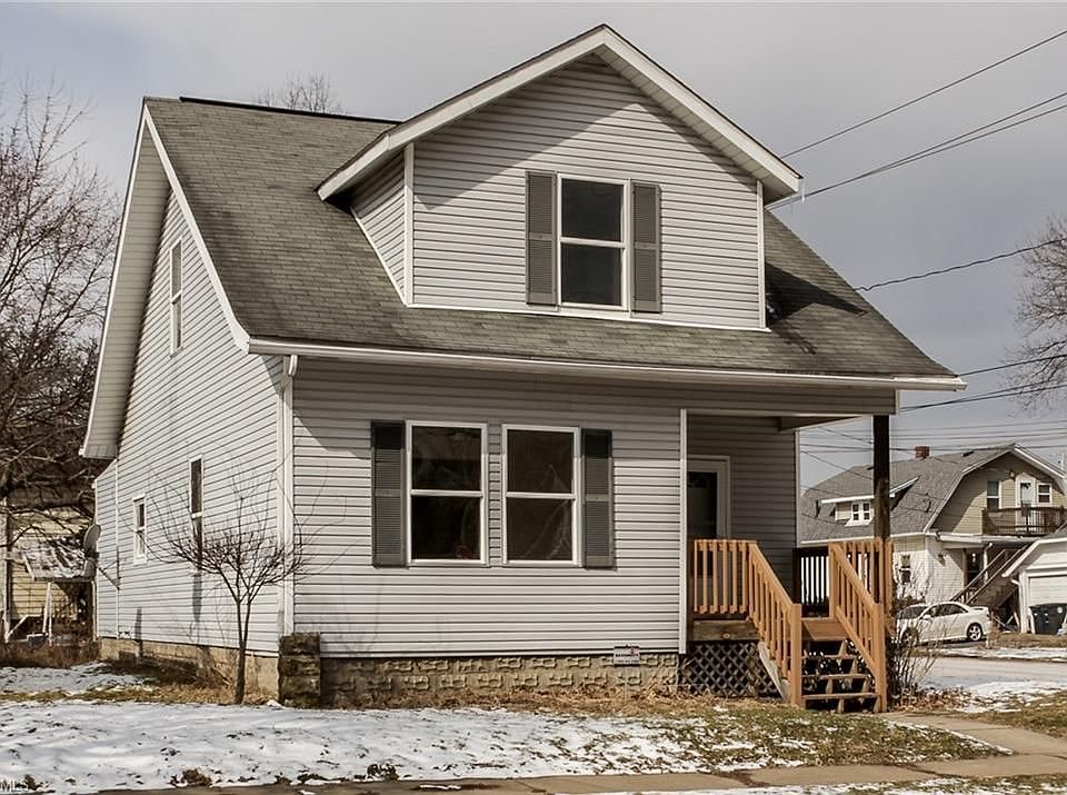 1st image of 54 Carlton Dr