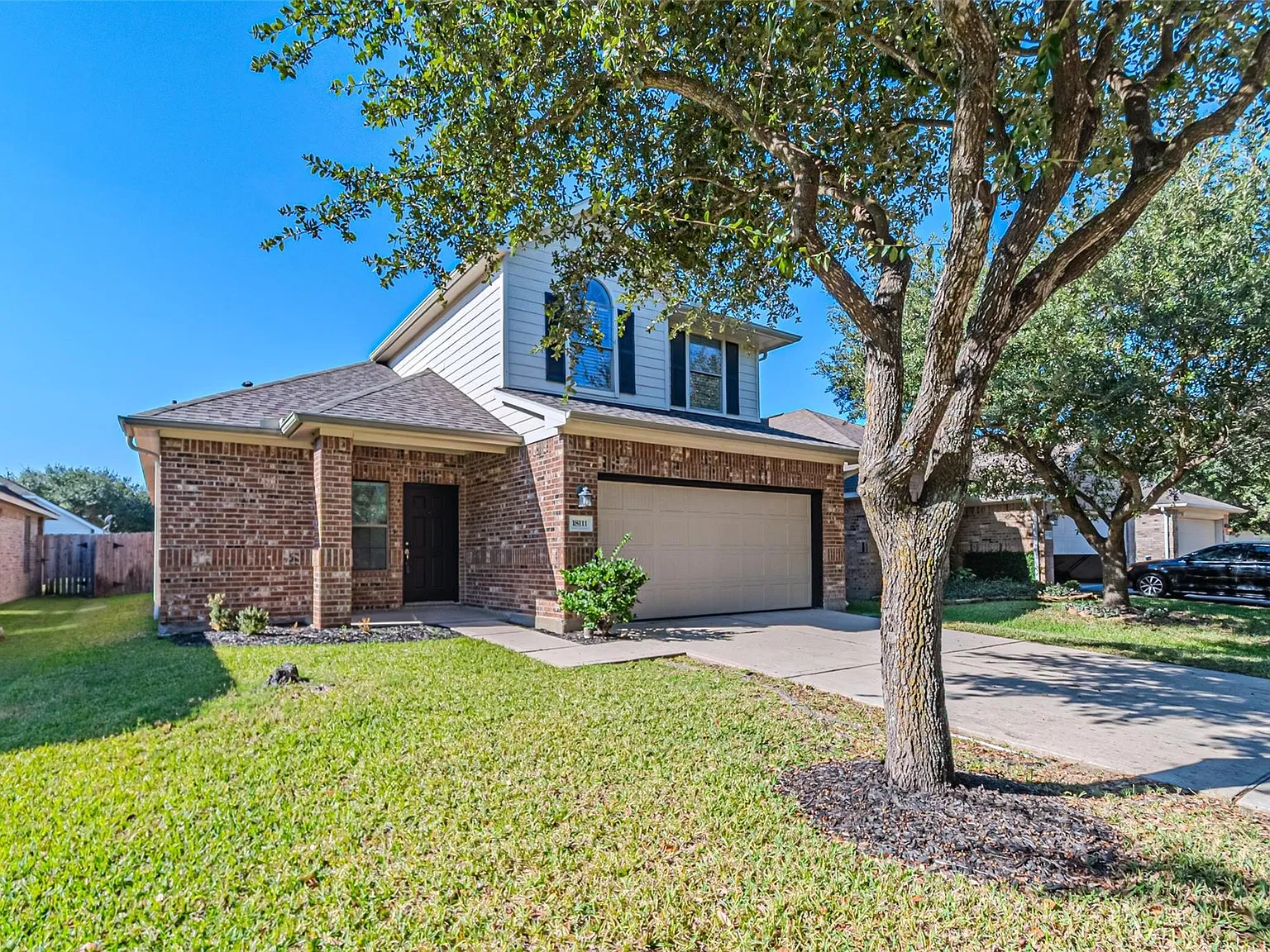 4 bed, 2.5 bath, 2391 sqft, $2,490 — Photo 4