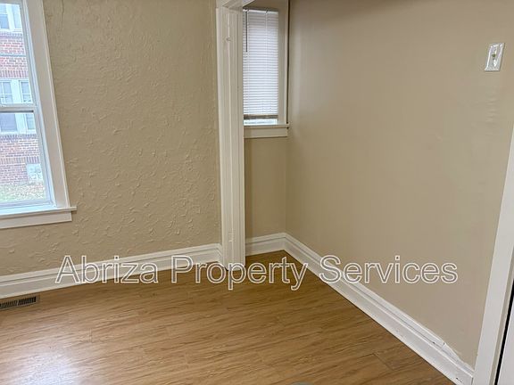 4th image of 4215 Neosho St #101