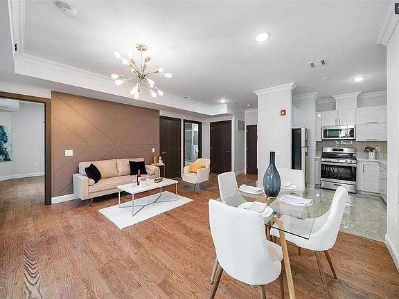 3rd image of 188 Kensington Ave #301