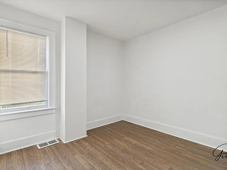 16211 Kentucky St — Photo 13