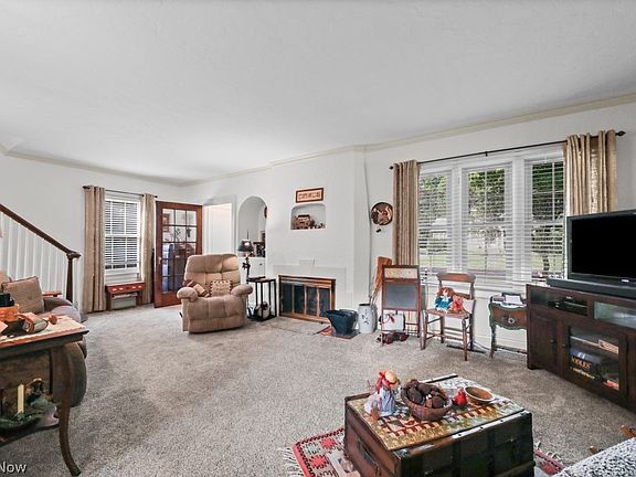 5th image of 2740 Ridgewood Ave