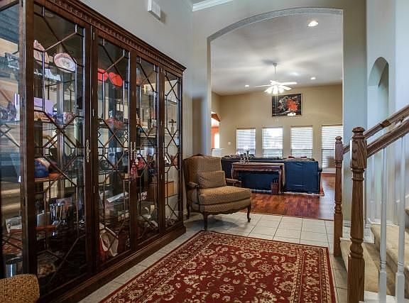 5th image of 1597 Laramie Ln