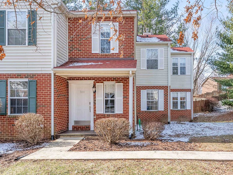 1st image of 320 Bronze Leaf Dr