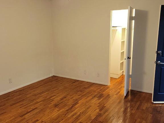5th image of 2915 2nd St