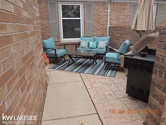 3rd image of 14770 Palmetto Ct